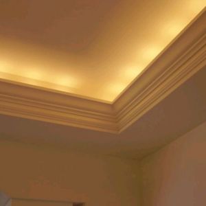 Gypsum cornice strip